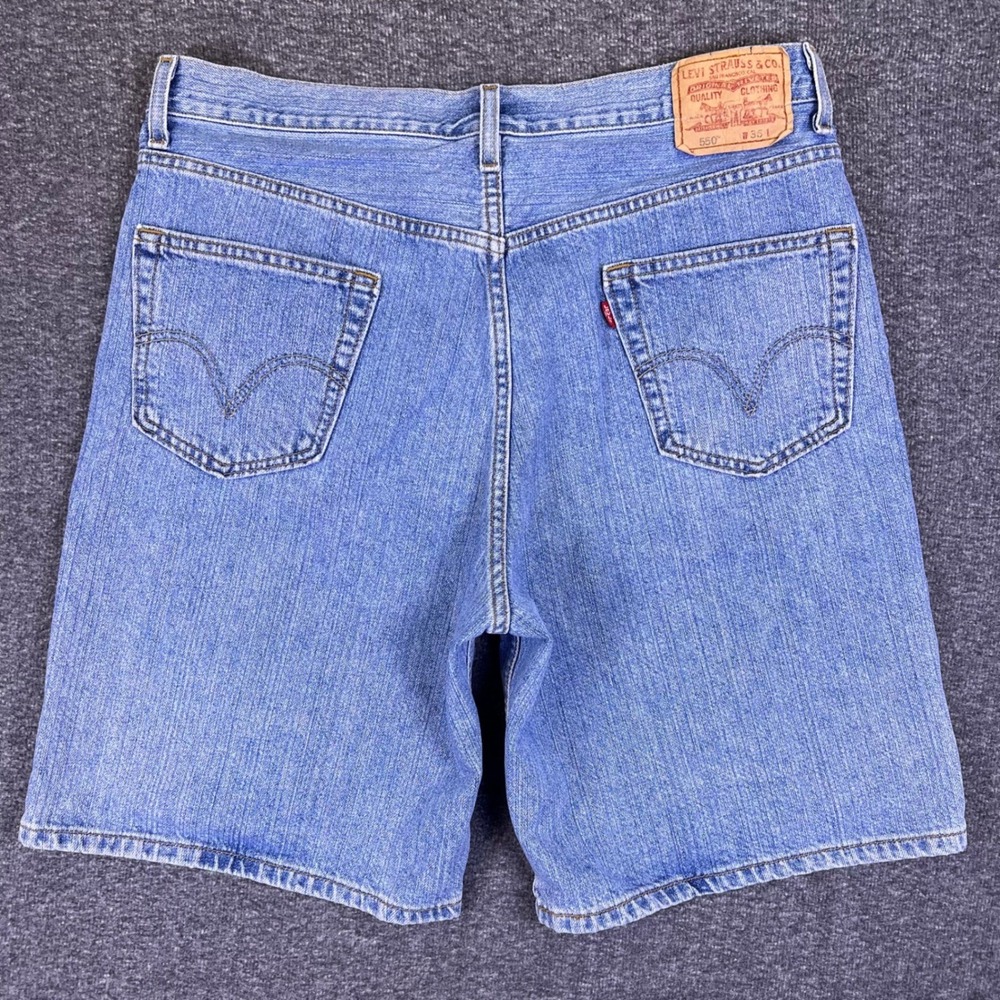 Levis 550 Shorts Mens 36 Relaxed Fit Blue Denim Jean Med Wash Bermuda Casual Dad - Picture 2 of 11